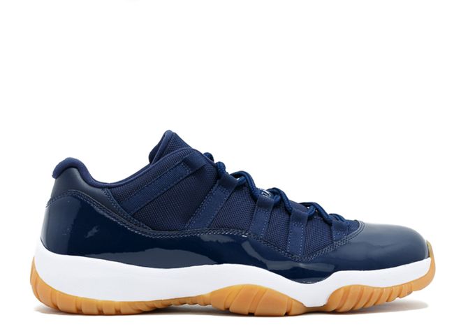AIR JORDAN 11 RETRO LOW (NAVY GUM)
