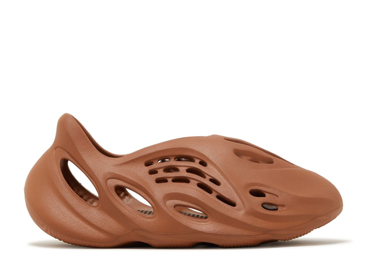 Yeezy Foam Runner (Clay Red)