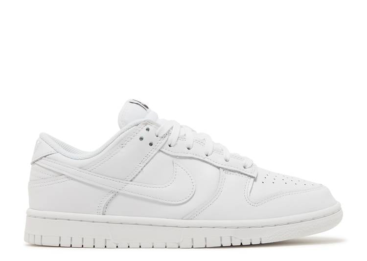 WMNS Nike Dunk Low Triple White (2021)